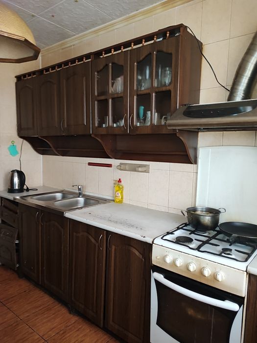 Продам 3-х кімнатну квартиру район залізничного селища.