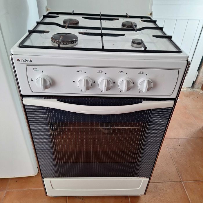 Fogão gás natural Indesit