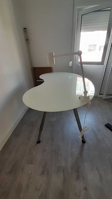 Secretaria da marca ikea