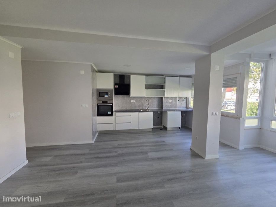 Apartamento T2 renovado - Oeiras