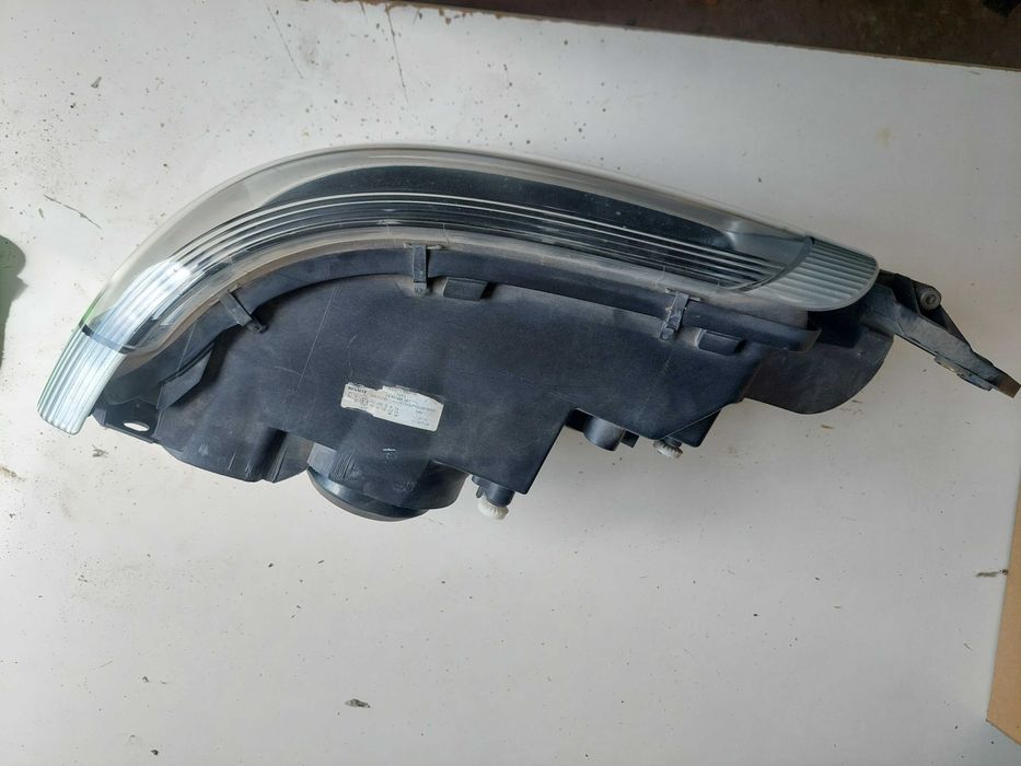 farol esq Renault camião