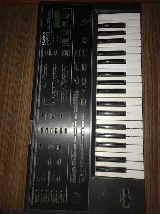 Sprzęt muzyczny nagłośnieniowy+efekty świetlne, statywy, dym OKAZJA