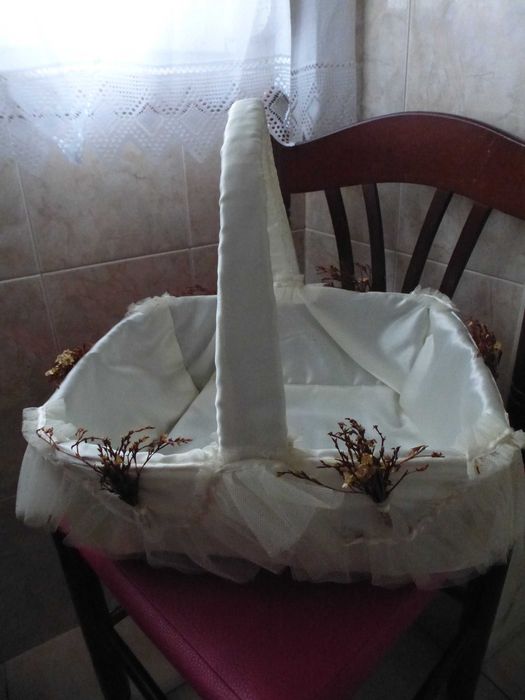 Cesta forrada com cetim