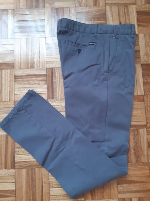 Calças da Lion of Porches 13/14 anos.