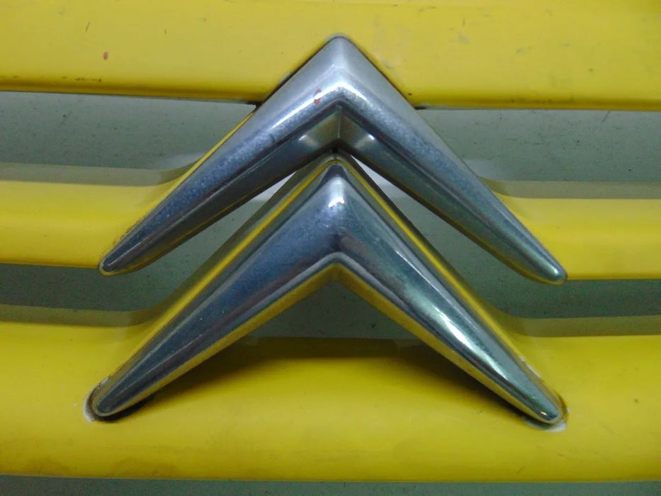 Citroen saxo grelha " nova de stock antigo