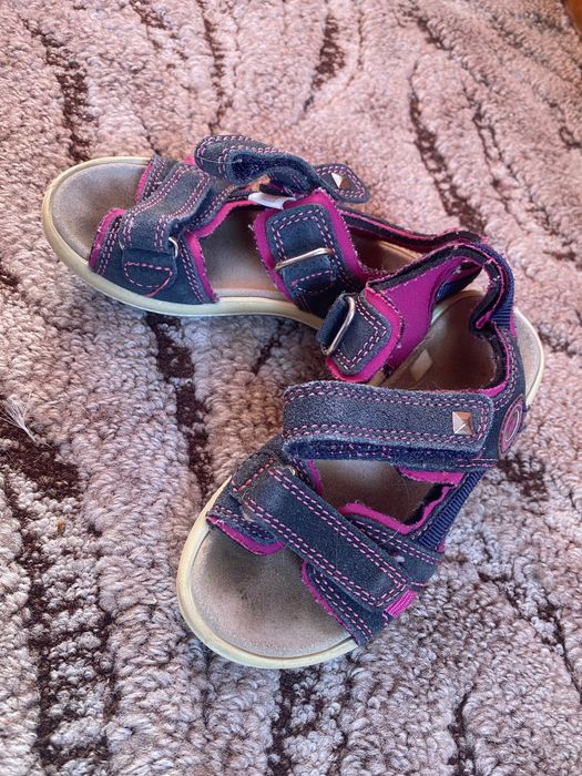 Босоніжки elefanten