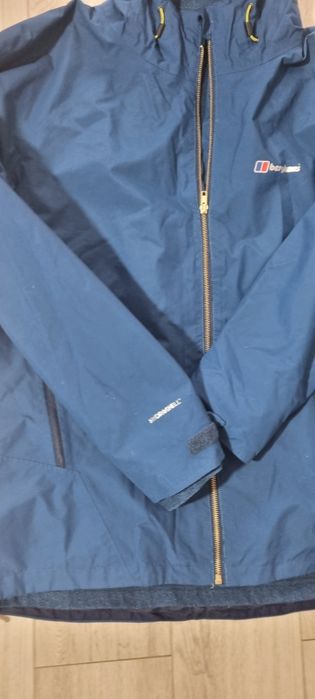 Berghaus L.     .