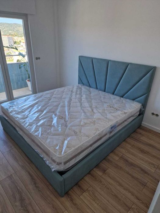 Camas De Casal Estofadas ALTA GAMA - MODELO RAYOS - Top de Gama 190x140m Estrado Incluído!!