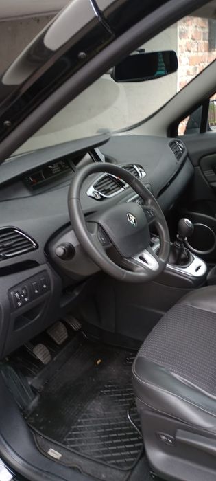 Renault Grand Scenic 7-osobowy, silnik Nissan, stan bdb
