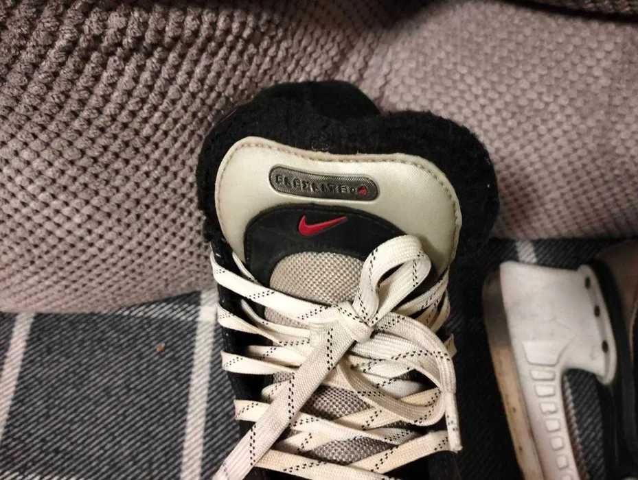 Коньки хоккейніе детские NIKE  размер 37.5
