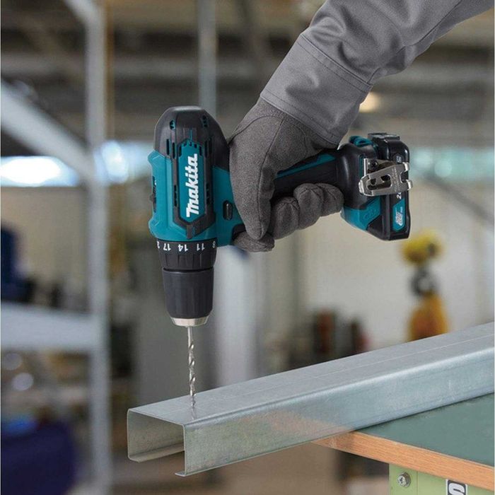 Makita Wiertarko - Wkrętarka 2 Akumulatory z  Ładowarka 12 V ZESTAW