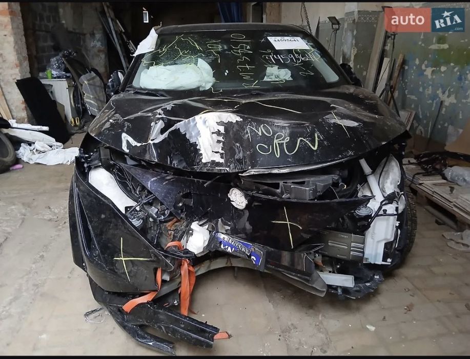 Nissan ARIYA.