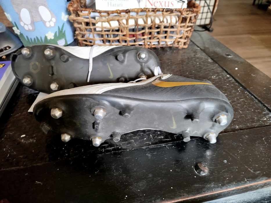 Chuteiras Nike como novas