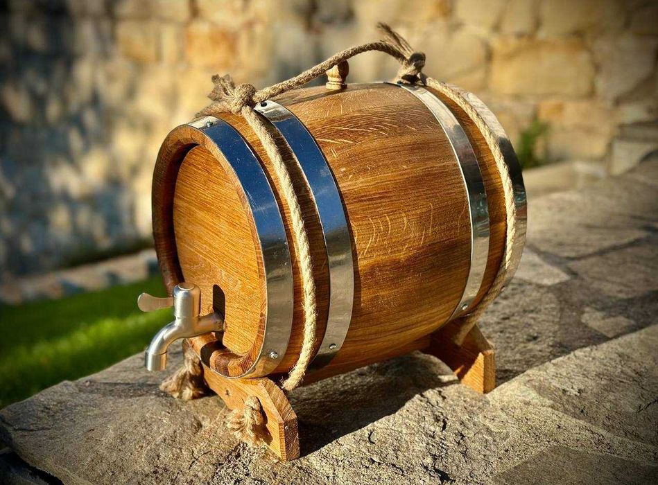Дубові та ясенові бочки | Власне виробництво