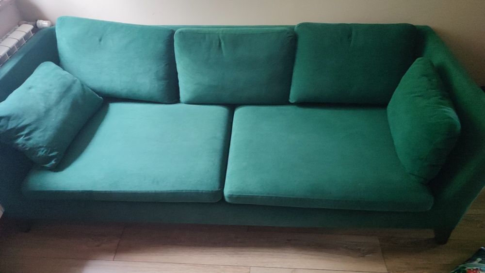 Wygodna piękna sofa