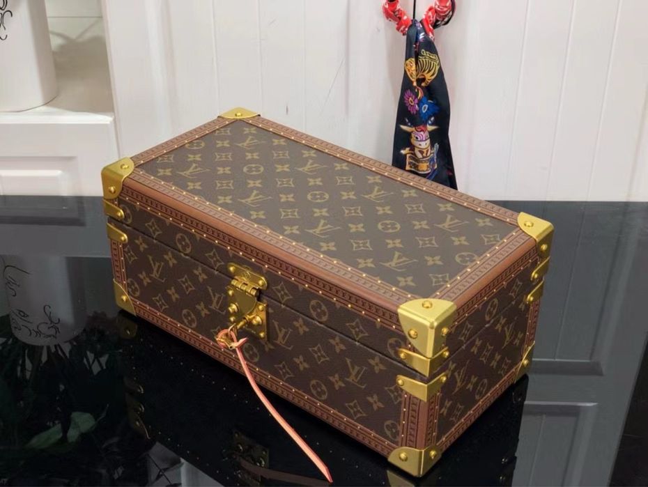 Caixa para Joias e Relogios Louis Vuitton usada como Nova