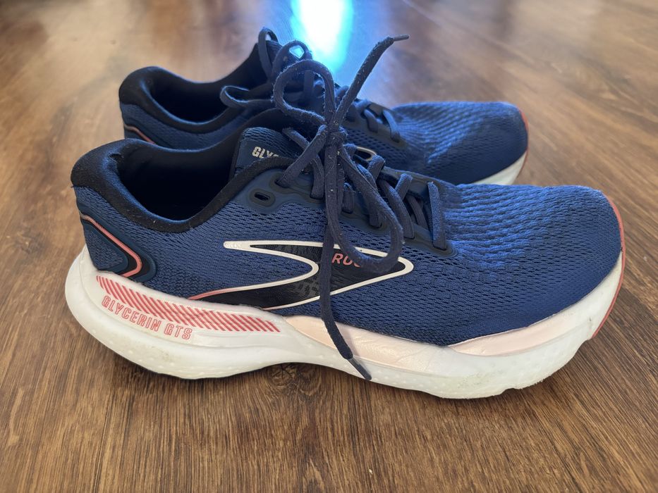 Do biegania Brooks Glycerin Gts 21 1204091B rozm. 39