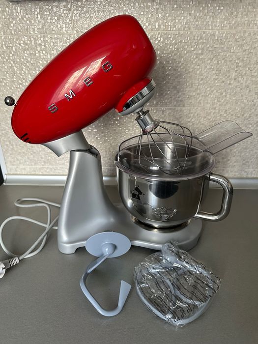 Планетарний міксер SMEG червоний