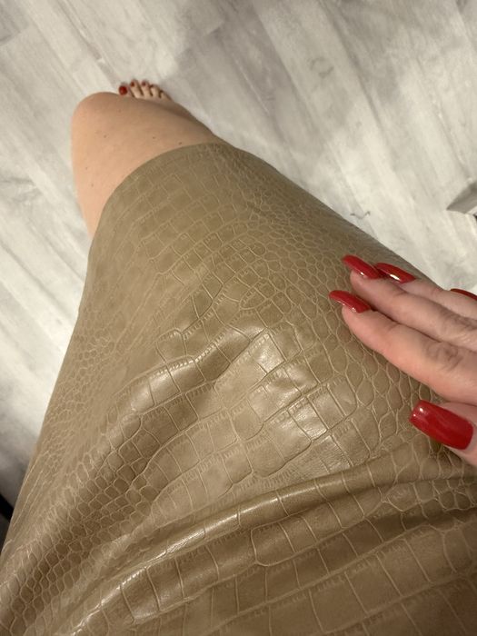 Spodnica skorzana 44