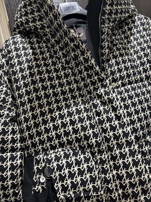 Зимова подовжена курточка