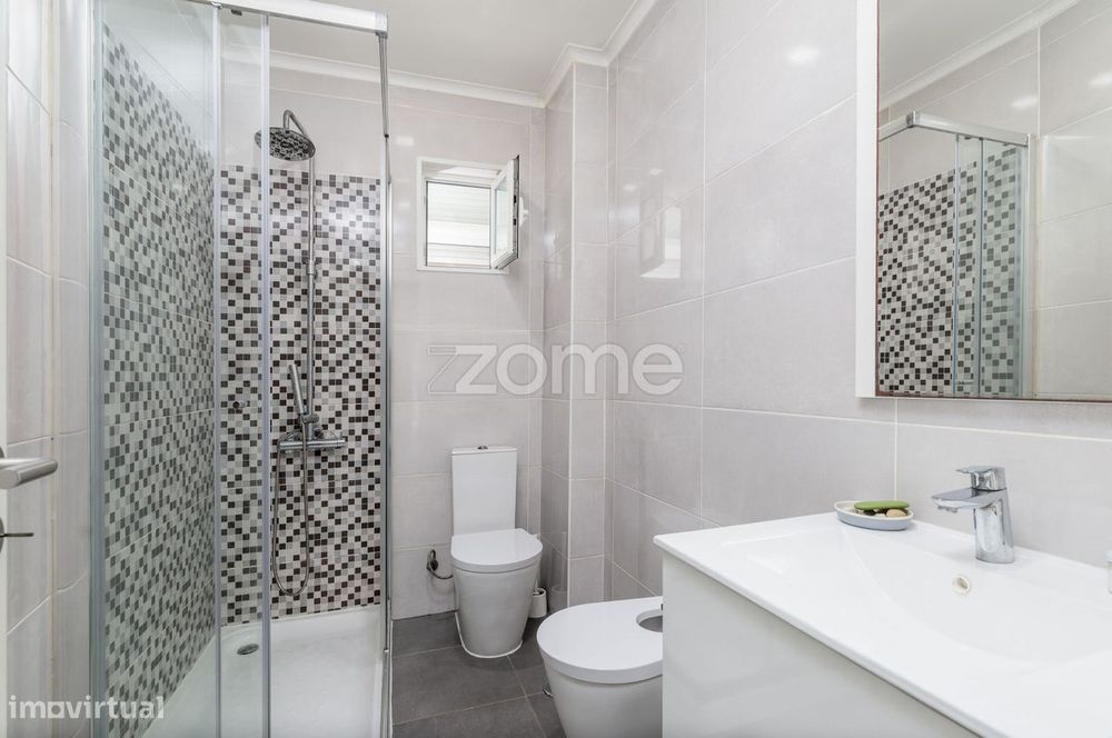 T2 Renovado | Buraca | Pronto a Habitar