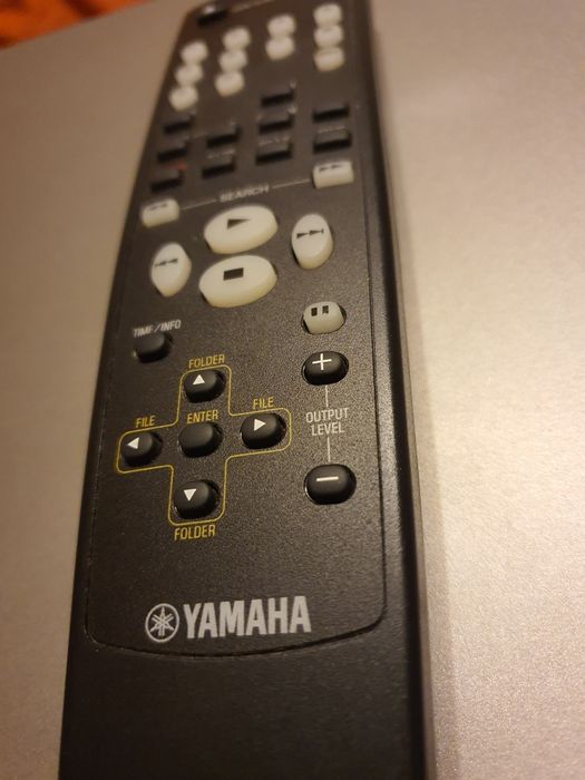 Yamaha CDX-497 + pilot