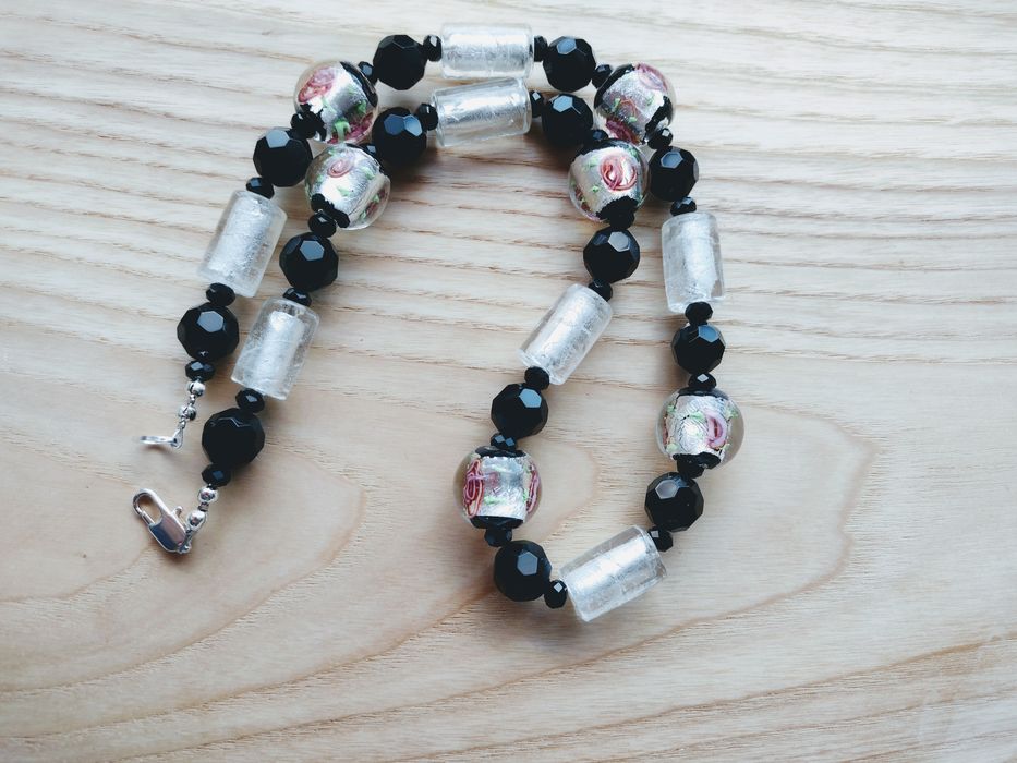 naszyjnik 54cm srebrno czarny i róże szkło weneckie lampwork kryształ