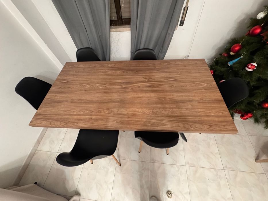 Mesa de Jantar + 6 Cadeiras