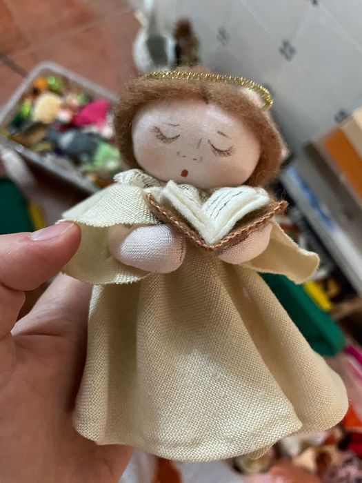 Anjinhos de Natal dourados