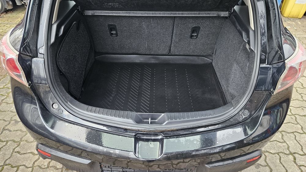 OKAZJA 09r MAZDA 3 1,6 110KM grz szyba i fotele  pali na dotyk ładna