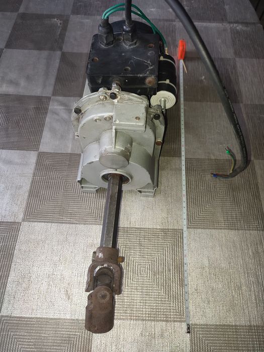 Двигатель редуктор