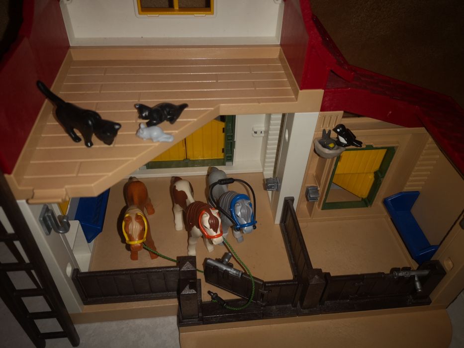 Playmobil Country 6927 stadnina koni kucyków komplet +gratis