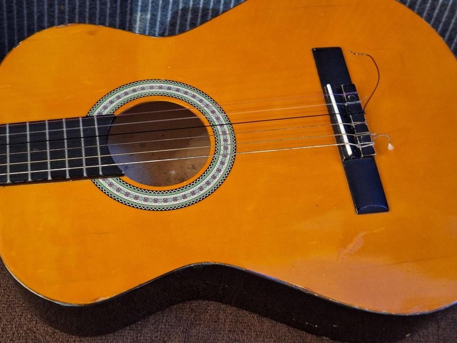 Gitara akustyczna