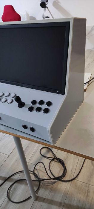 Máquina de arcade com 10755 jogos