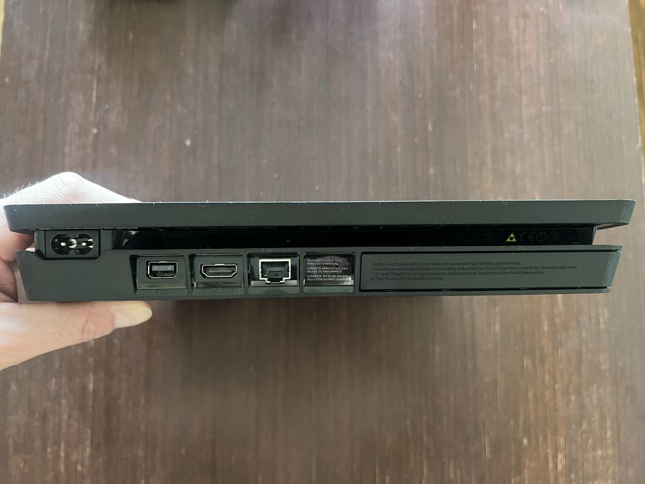 Konsola PS4 slim 500GB