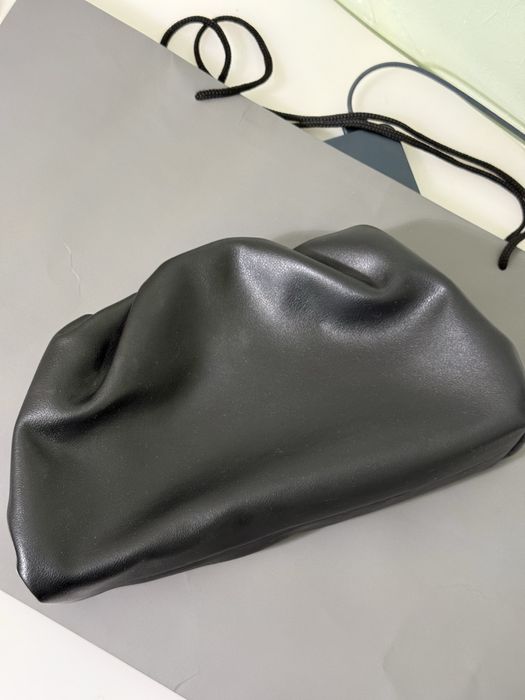 Сумочка в стилі bottega