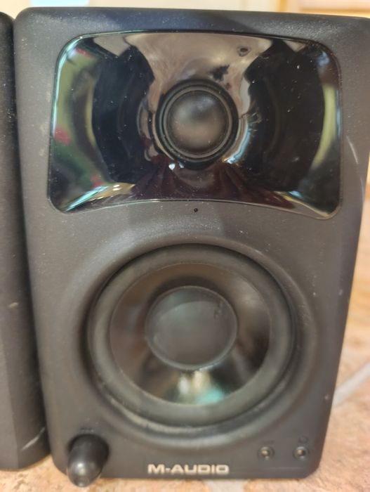 Głośniki -Monitory odsłuchowe M-audio AV32