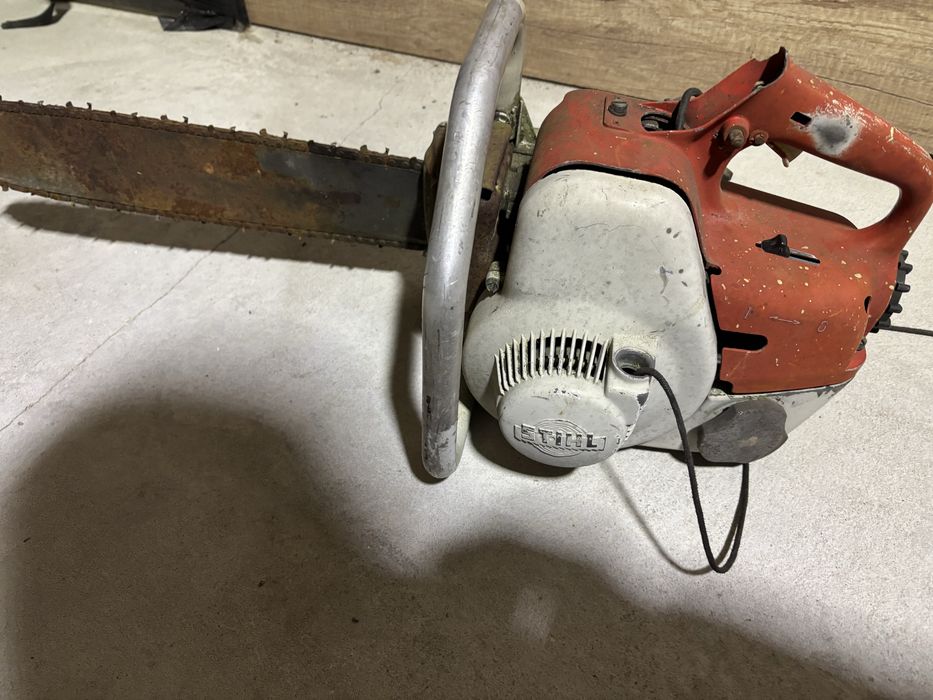 Zabytkowa pila stihl 08