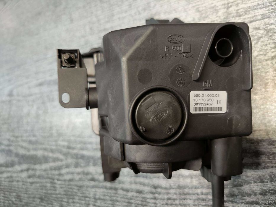 Halogen prawy Vectra C