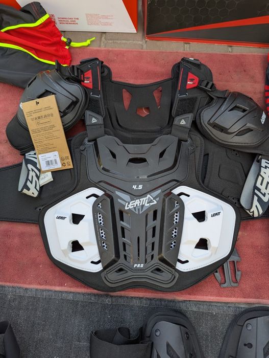 Мотоэкипировка хл.43.