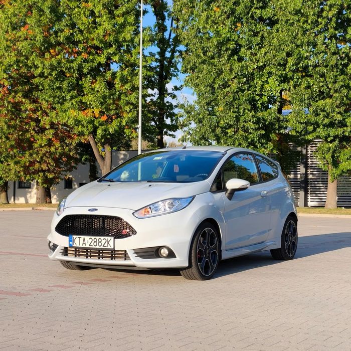 Ford Fiesta Ford Fiesta ST200 | 2016 | 200 KM | 94 000 km