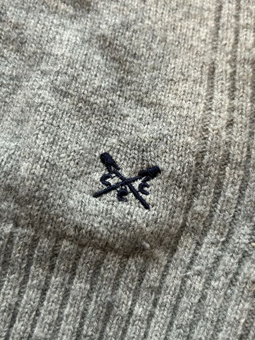 Męski wełniany szary sweter z golfem Crew Clothing Company