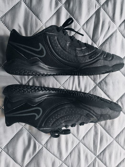 Buty piłkarskie halówki Nike Tiempo Legend 10 Academy IC