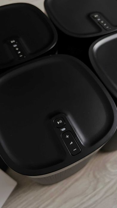 4 Colunas de Som WiFi Sonos Play:1 (Pretas) em ótimo estado.