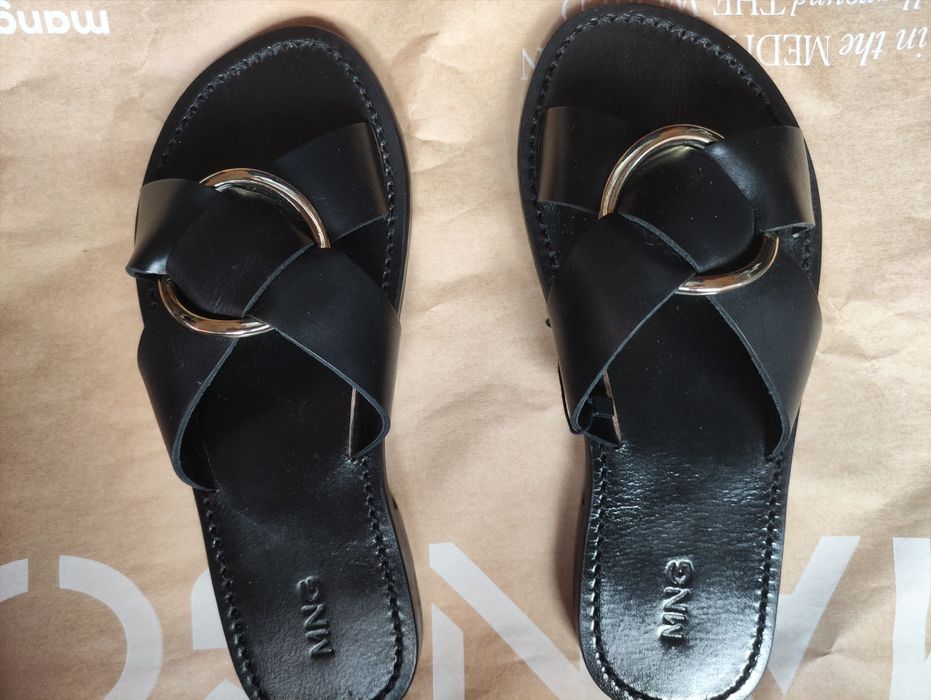 Klapki skórzane Mango