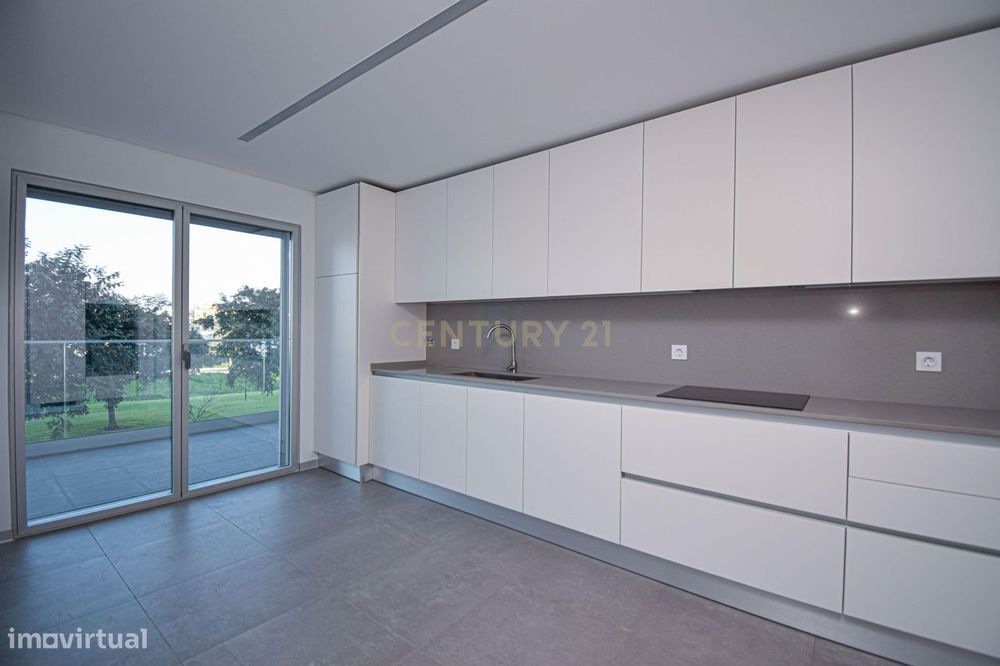 Apartamento T2 em Empreendimento Varandas da Torre em Carcavelos (Nova