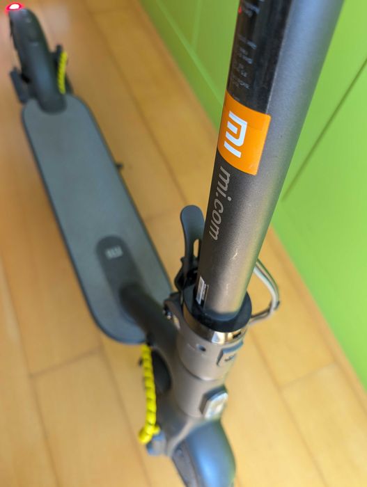 Trotinete Xiaomi Mi Electric Scooter Essential – 550 km – Excelente estado