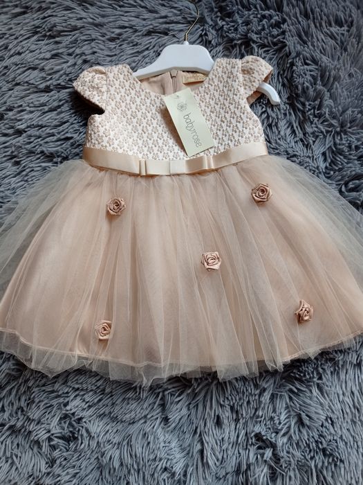 Дуже гарне плаття для дівчинки