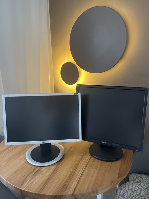 Продаю два монітори LG та ASUS