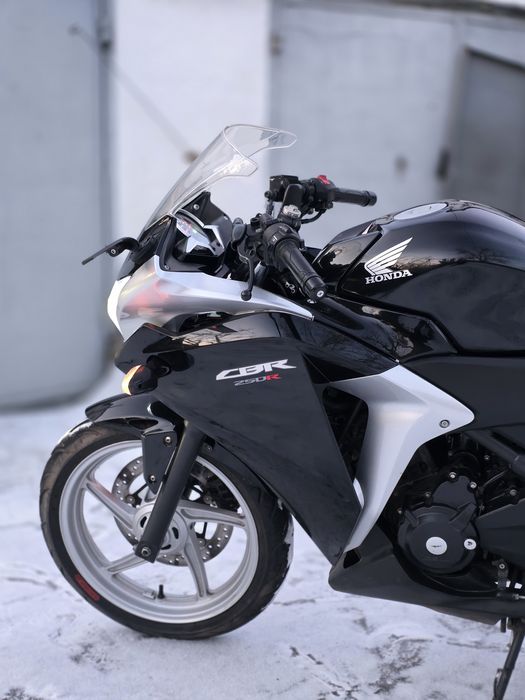 продам honda cbr 250r 2 ключа